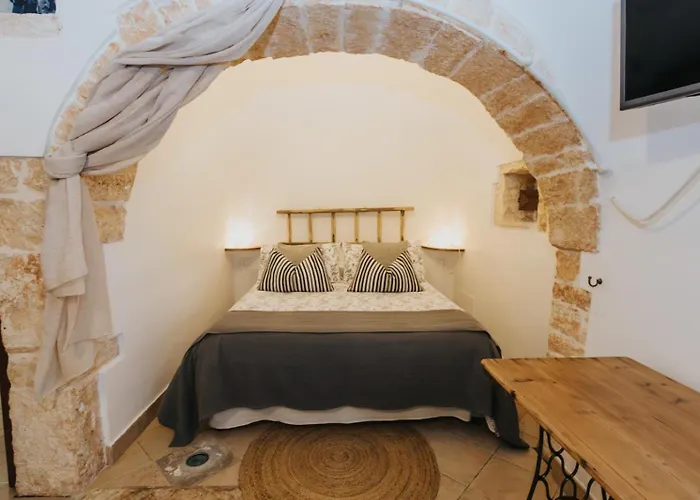Trullo Tulipano Con Piscina Alberobello