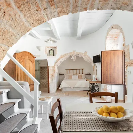 Trullo Tulipano Con Piscina * Alberobello