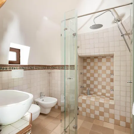 Trullo Tulipano Con Piscina * アルベロベッロ